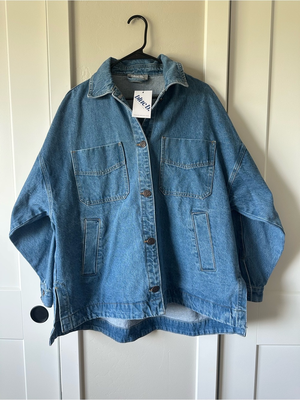 Blue B NWT Oversized Medium Wash Denim Barn Jacket Size S